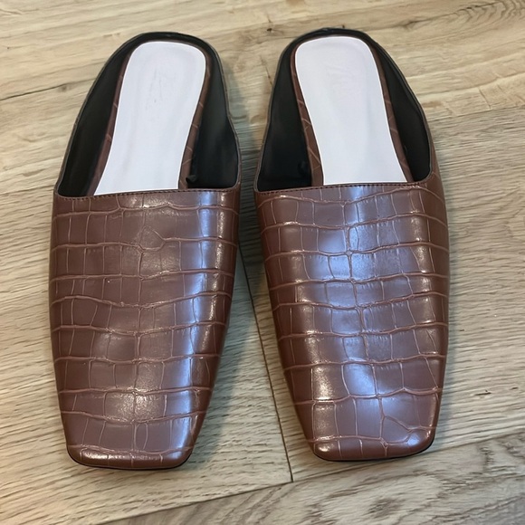 Zara NWOT Vegan Brown Croc Leather slides size 42 (size 11) - Picture 1 of 4